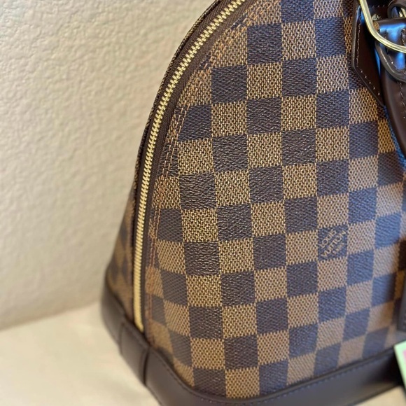 Time for a change in bag style for me. - Picture 6 of 10